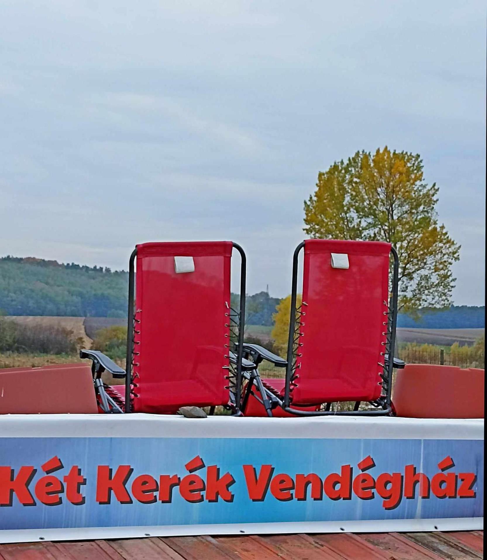 Ket Kerek Vendeghaz Lägenhet Patvarc Exteriör bild